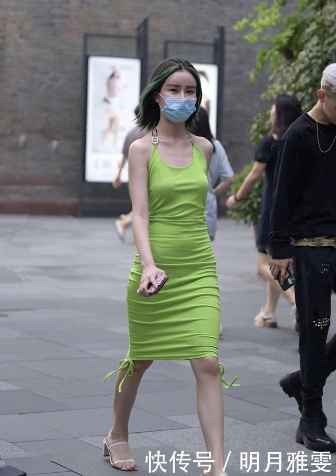 身材|打底裤也不是“万能”的“梨形”身材要这么穿，才更显女人味