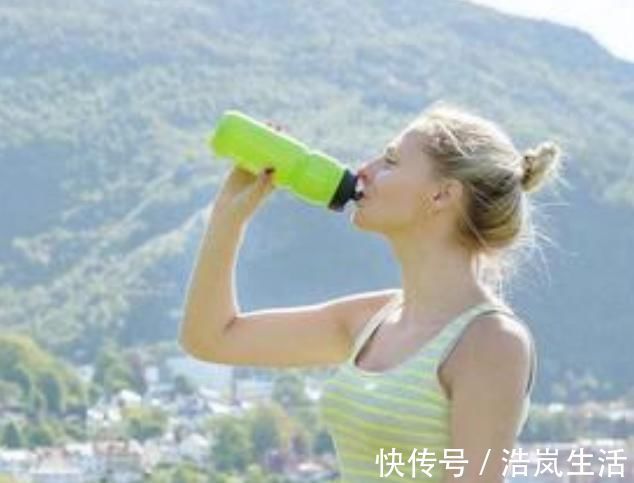 多喝水|开水是一种免费“长寿药”,但2个时间点尽量少喝,早知早受益!