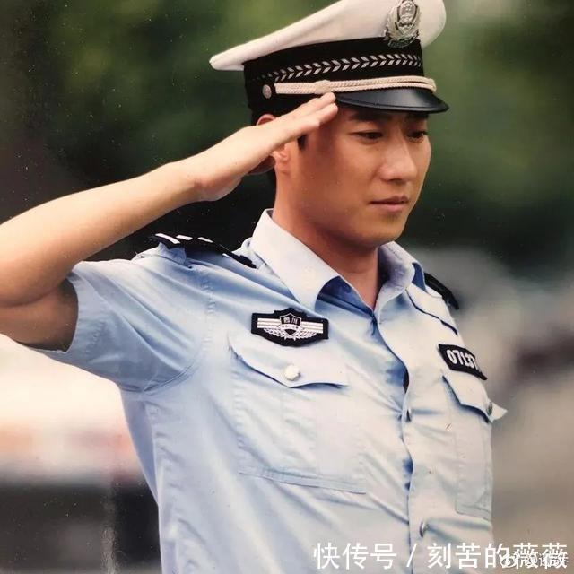 抑郁症|“网红交警”谭乔从万千宠爱到身患抑郁症,他经历了什么