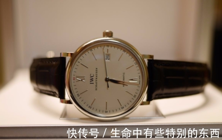 成熟|三十多岁的男人该成熟起来了,为什么不搭配一枚腕表呢