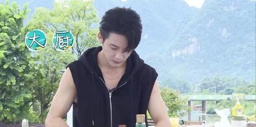 桂林站|龔俊離開《中餐廳》，檀健次加盟桂林站，從節奏來看龔俊是虧大了