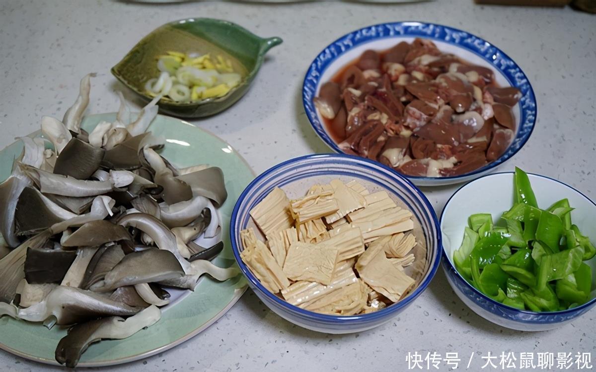 宅在家炒了此菜,家人都是好吃,味道鲜美,一会就抢光了