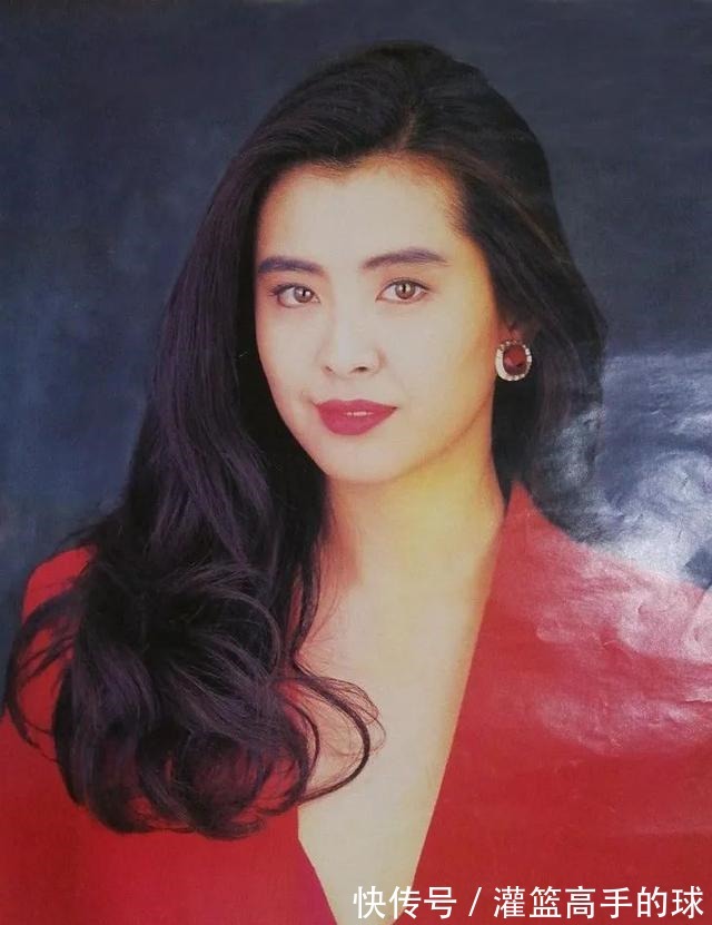 红色|完形填空从90年代火到21世纪的是____的长裙和____的头发!