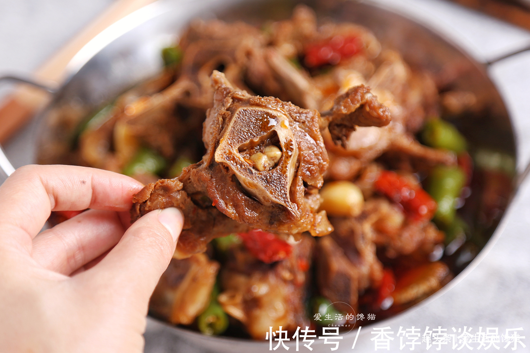 羊蝎子这样吃才叫爽,不臊不膻,够入味,一口下去满嘴流油,好吃