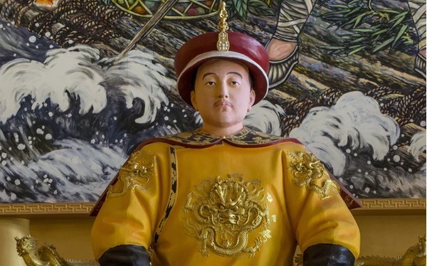 嫁给皇太极|孝庄多尔衮皇太极“三角恋”真相:没有青梅竹马,更没有横刀夺爱