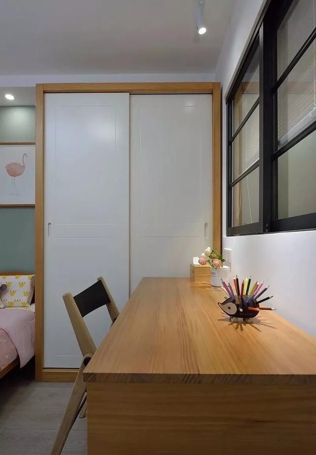 百叶帘|神乎其技!36㎡学区房,硬是做出了3室2厅!住了一家5口还不挤?