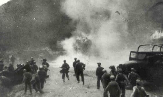 次战役|敌一个旅以“帽”为界进攻，却被我军反冲锋，5000余人仅剩2个连