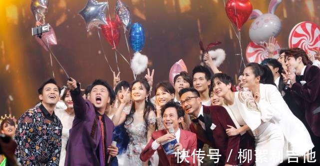 何炅搭档三届女主持,21岁新人身份被扒,相比谢娜,她几乎零缺点