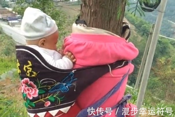 小儿子|半岁大宝宝被妈妈绑在树上,路人看后不指责,反而直夸宝妈聪明