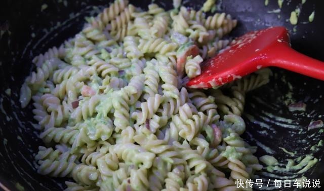 这份|早餐不知道吃啥,试试这份牛油果意大利面吧!味道超乎想象,大赞