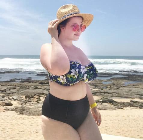 玛莲娜|200斤的女人当上了模特,赘肉满身身材很匀称,深得网友喜爱