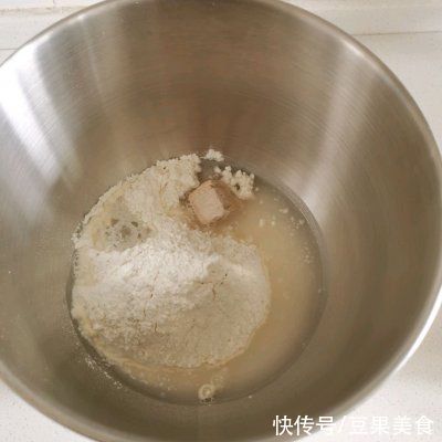 芝士|#安佳马苏里拉芝士挑战赛#水果玉米披萨