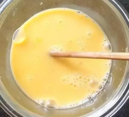 青椒炒鸡蛋很多人第一步就错了，教你几个小技巧，青椒鲜香超下饭