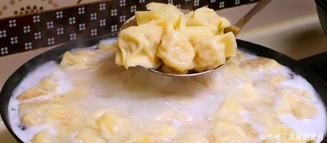 做肉馅饺子,先放盐还是先打水大厨教你小秘诀,饺子更香更入味