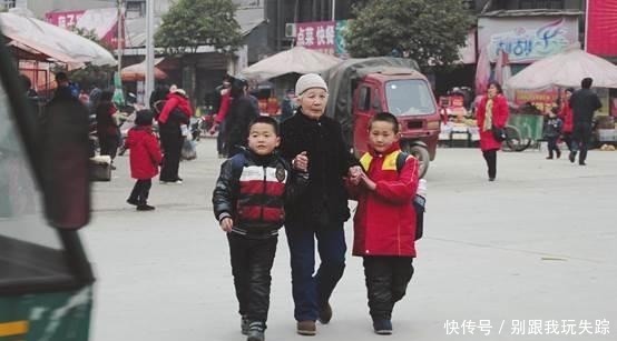 二胎|辈分乱的家庭，出门都是尴尬：外甥女去幼儿园接舅舅反被当成妈