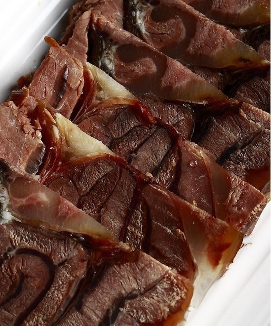 大厨教你在家做酱牛肉，简单易学，味道不比饭店差！一份根本不够