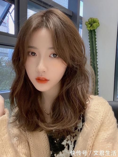 小疯|5款适合头发稀少的发型,洋气又好看,让你美得更出彩