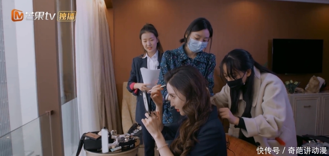 她俩吵起来了,我竟然觉得好过瘾!