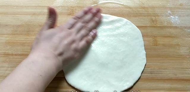 面粉|家常油饼柔软好吃,和面和火候是关键,不用调油酥,比买的还好吃