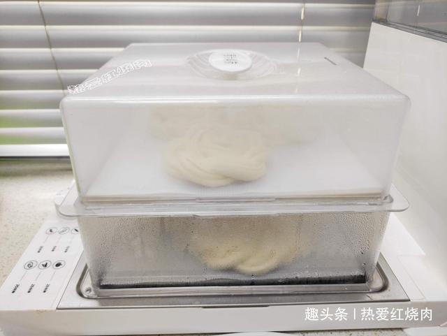 猪油|发面时光加酵母是不够的,多加一勺料,做好的花卷更松软更洁白!