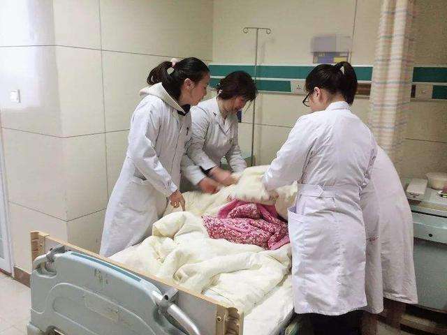 妈妈们|还在说剖腹产对胎儿不好剖腹产三大好处，顺产比也比不上