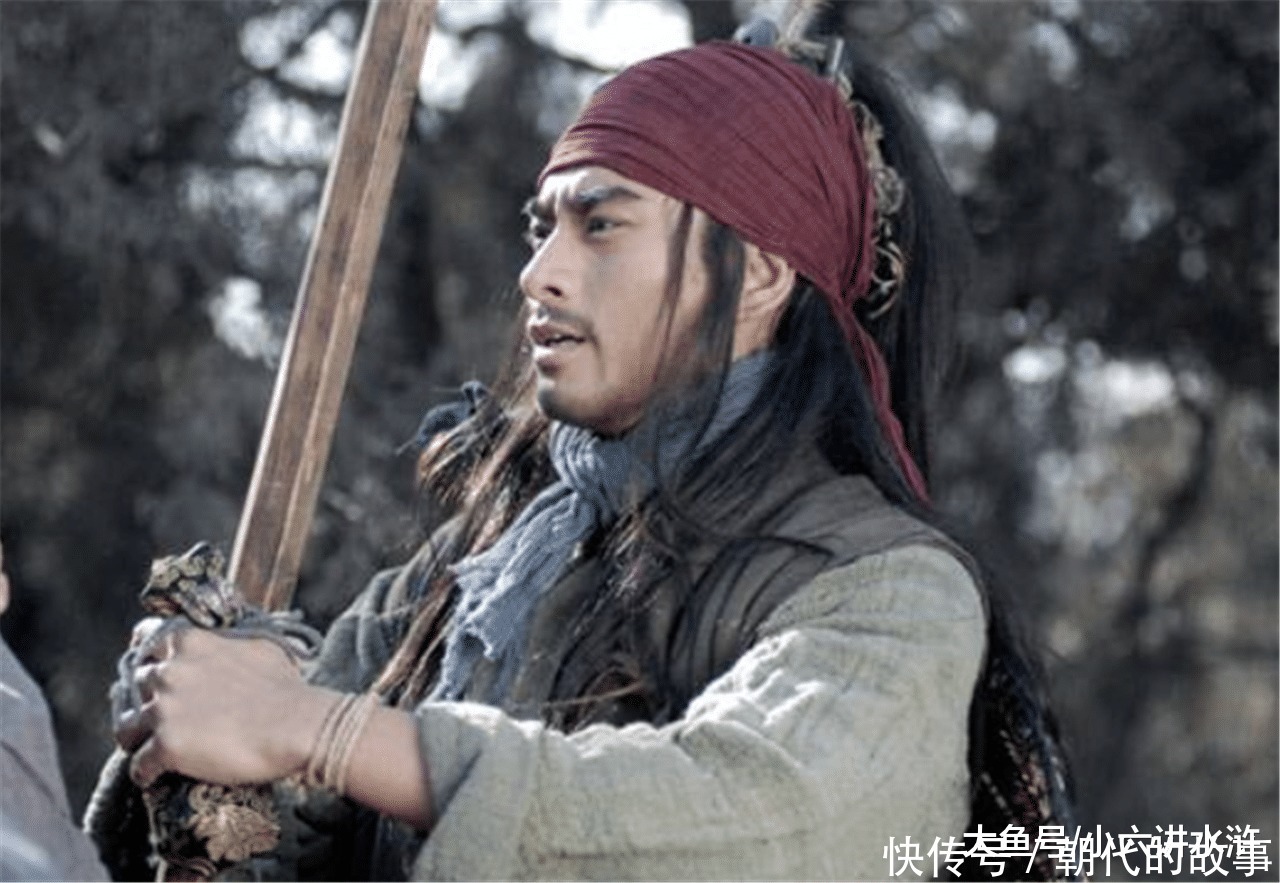 同样是拿了宋江的十两银子,武松和李逵的反应,就能看出人品高低