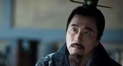 县令|身为泗水亭长的刘邦,竟敢搅局县令的酒席,无赖背后的生存逻辑