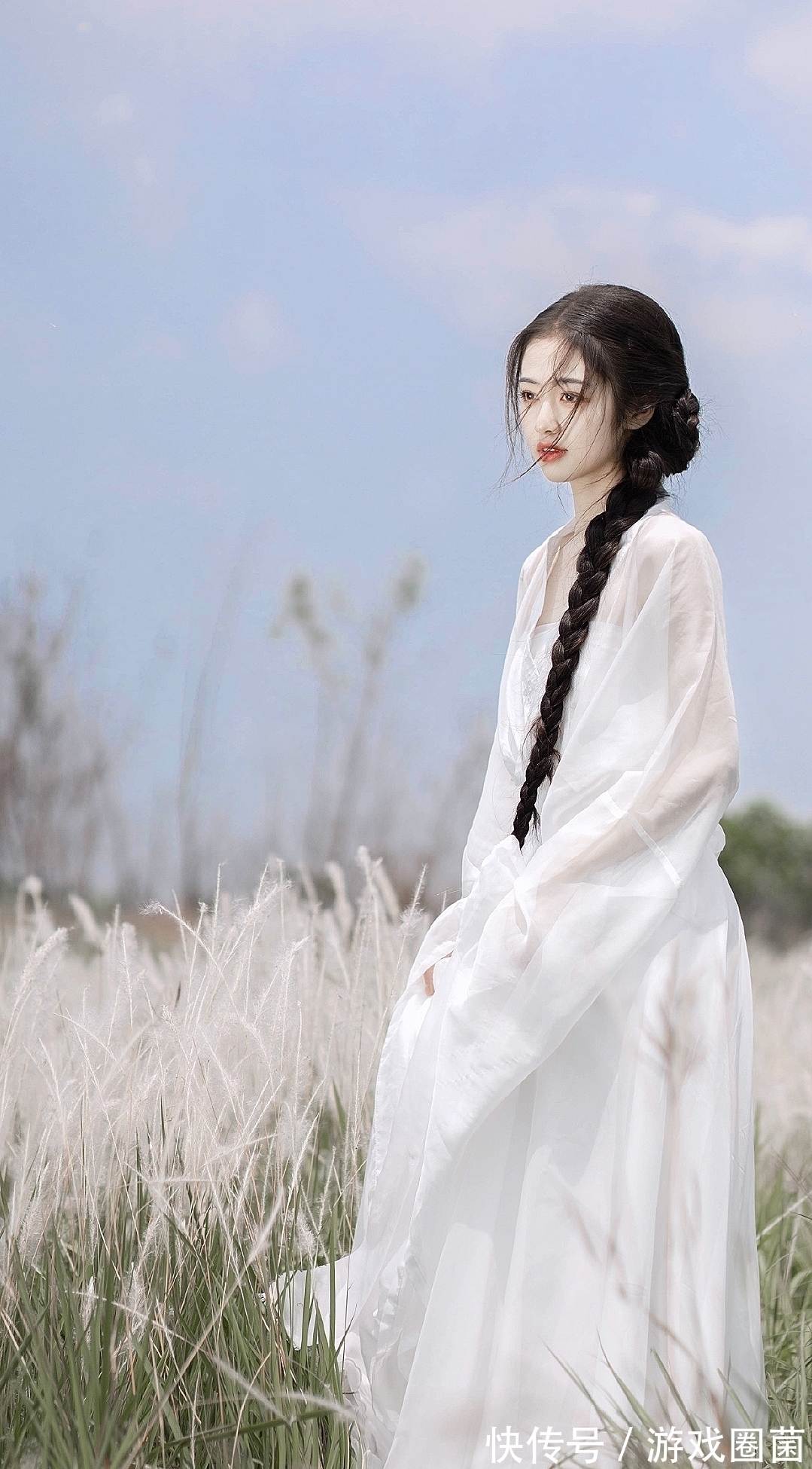 读书堂@刘昚虚很经典的一首诗,短短4句纯是写景,留白技巧成为后世典范