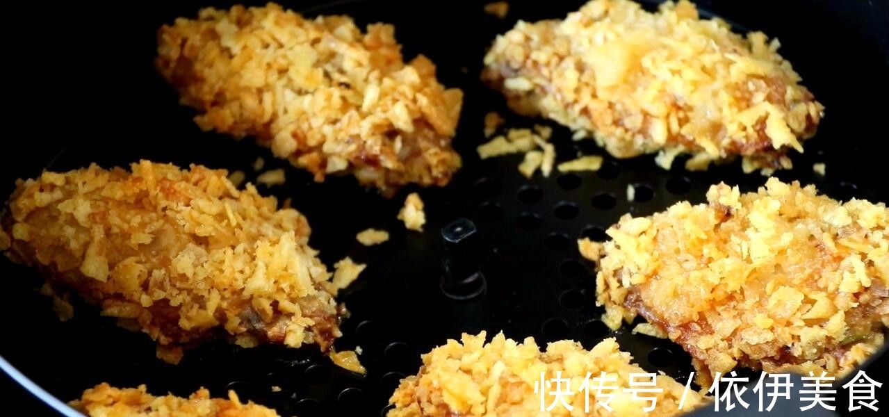 外酥|不用一滴油，不裹面包糠，不裹面粉，教你做炸鸡翅，外酥里嫩