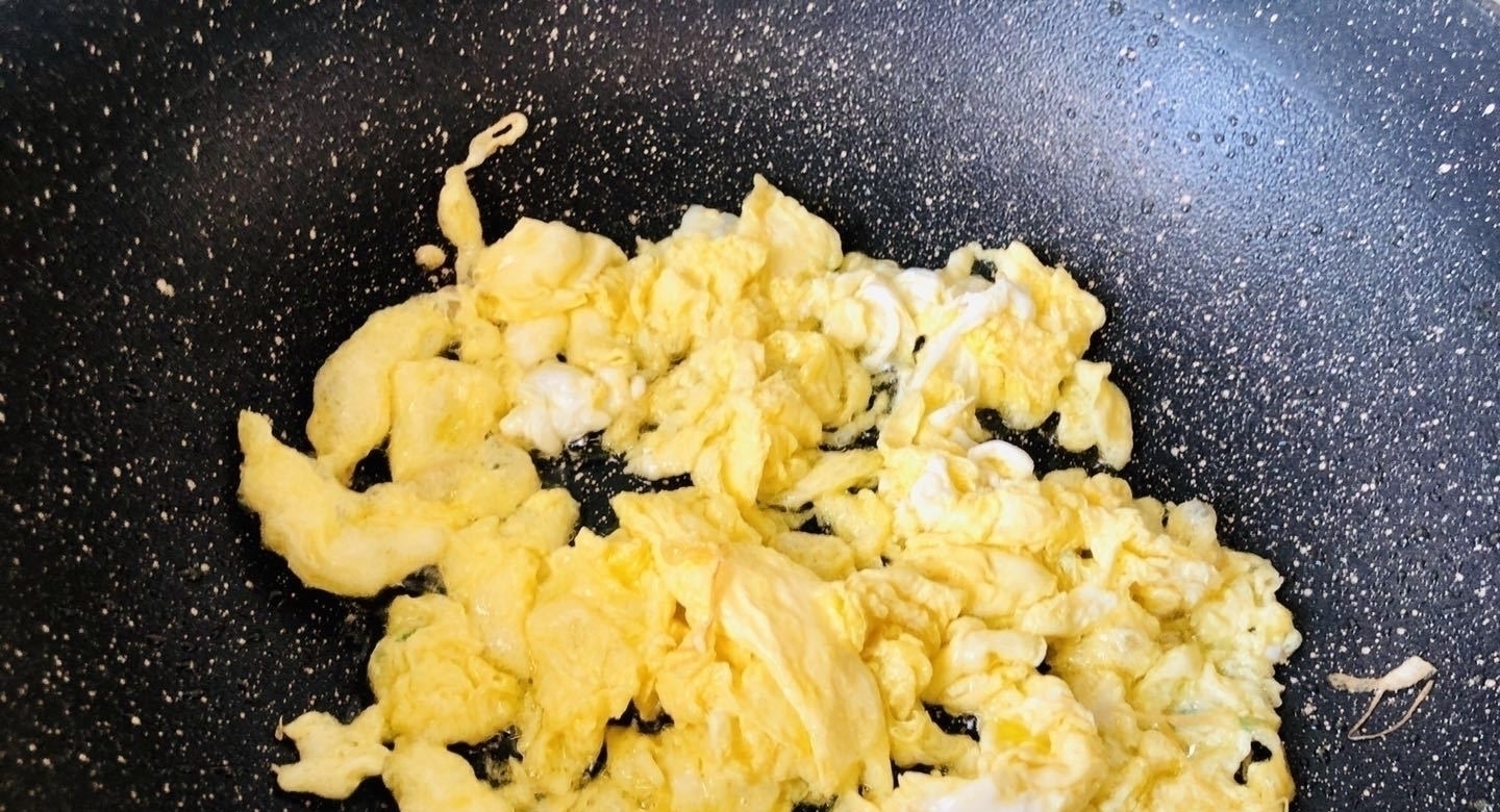 维生素c|每天吃2个它,胜过吃10个苹果,气色好显年轻,42岁人吃出少女脸