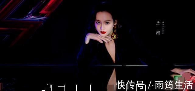 阿蘭|王鷗這是去《浪姐2》當(dāng)評(píng)委的嗎?當(dāng)演員的她去點(diǎn)評(píng)職業(yè)歌手