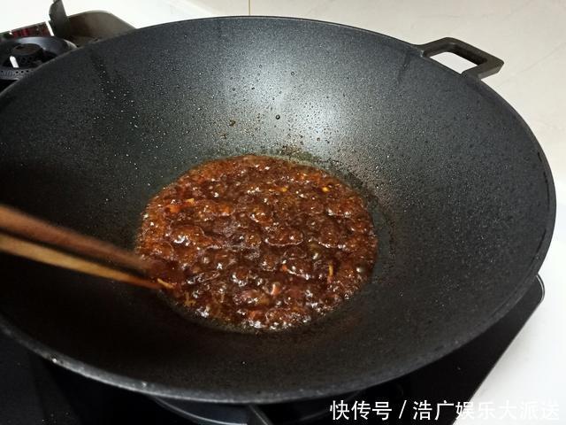 鲍鱼|老两口的极简晚餐,3个菜个个鲜美,好吃不贵无油烟,省事儿