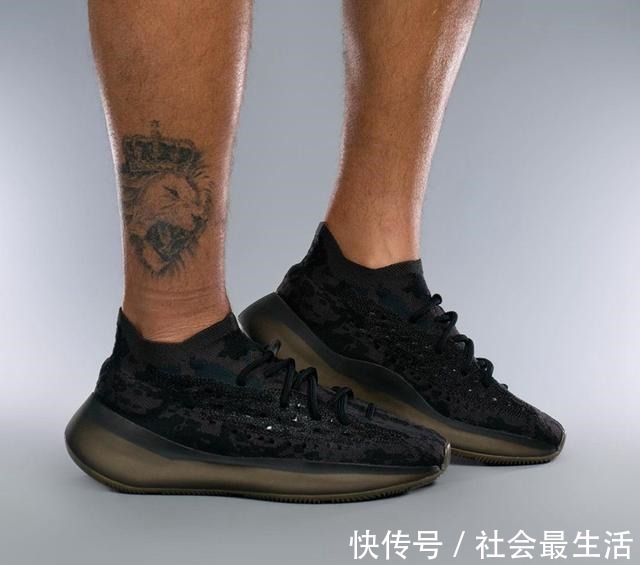 onyx 黑武士配色超能打!全新Yeezy 380上脚图释出!