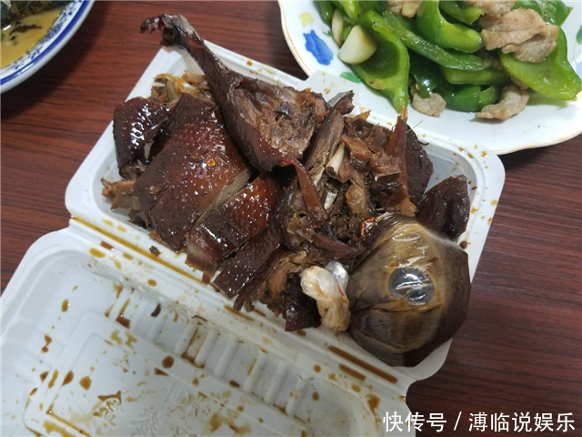 男友|陪男友回老家,准婆婆亲自下厨庆祝,上桌后我的筷子全程没停过!