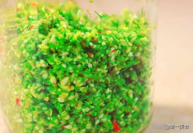 小米椒|腌韭花只放食盐是大错，多加一样，清脆入味无苦涩，久放不变质