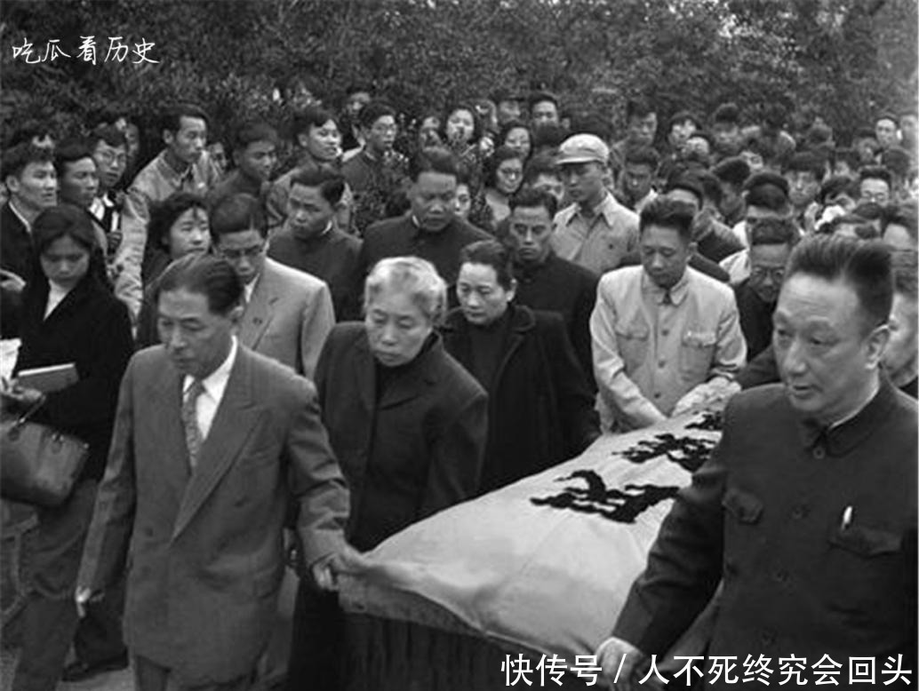 医学专业#鲁迅传奇的一生，出殡那天16个人为他抬棺，名气一个比一个大！