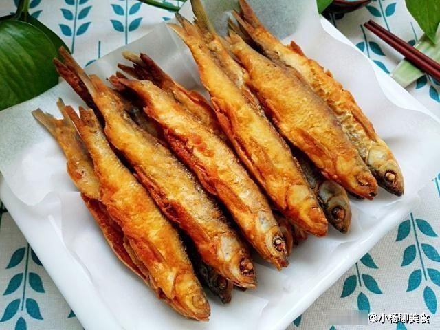 小鱼|继花生米后,中国又一道“下酒菜”走红,鲜香美味吃了还想吃