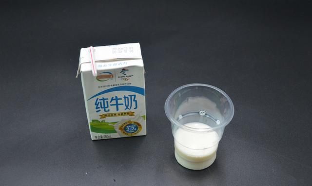 牛奶|12岁乐乐连续睡前喝牛奶,身高只有139公分,医生:无知害了娃