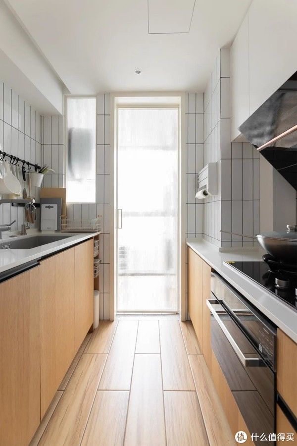 推拉窗|厨房门洞、窗洞太小怎么办？应该怎样选择合适的门窗？