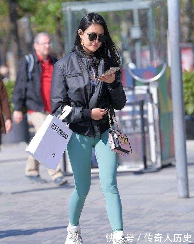 打底裤 精致时髦的打底裤搭配出魅力优雅的质感,展现迷人体态,简单装扮!