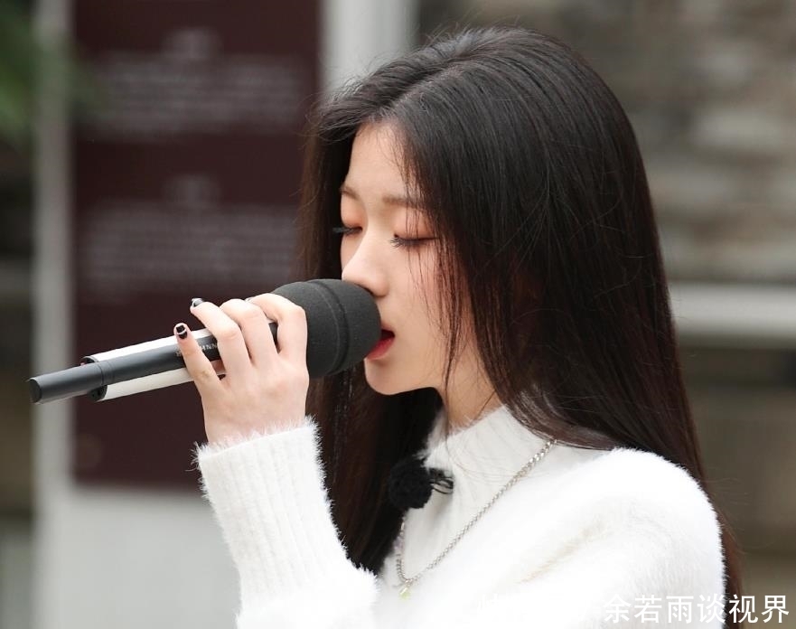 v单依纯加盟《爆裂舞台》,路透图让人眼前一亮,将会展示更多面