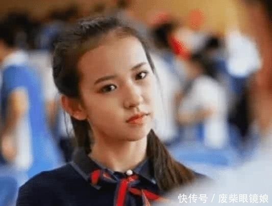 程潇|难怪都说程潇是家里最丑的，看完妹妹的照片，才明白啥叫芭比脸