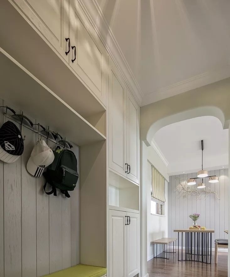 小灵儿|玄关鞋柜+衣柜的3种组合设计,家里不装真的好可惜