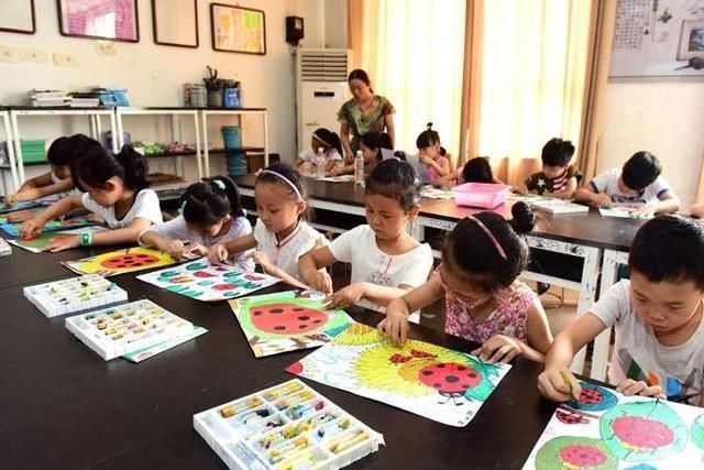 暗示|孩子有抑郁倾向,3句“口头禅”正暗示你,家长可自测