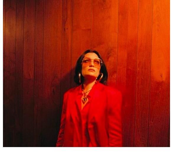 结石|Jessie J 更新病情,没有一天不痛,结石姐这些年,真让人心疼