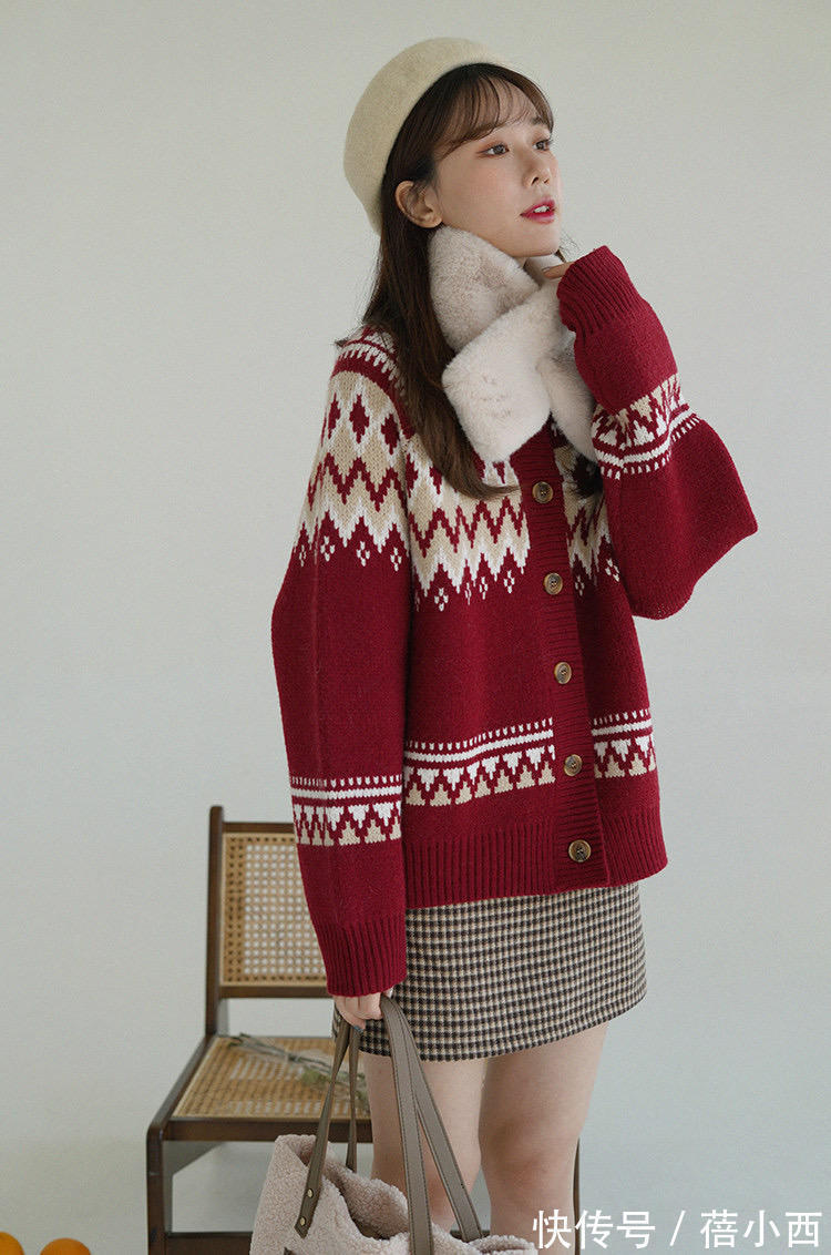 马甲|初秋的简约大气穿搭原来这么简单!超全毛衣搭配,让你秒变美少女