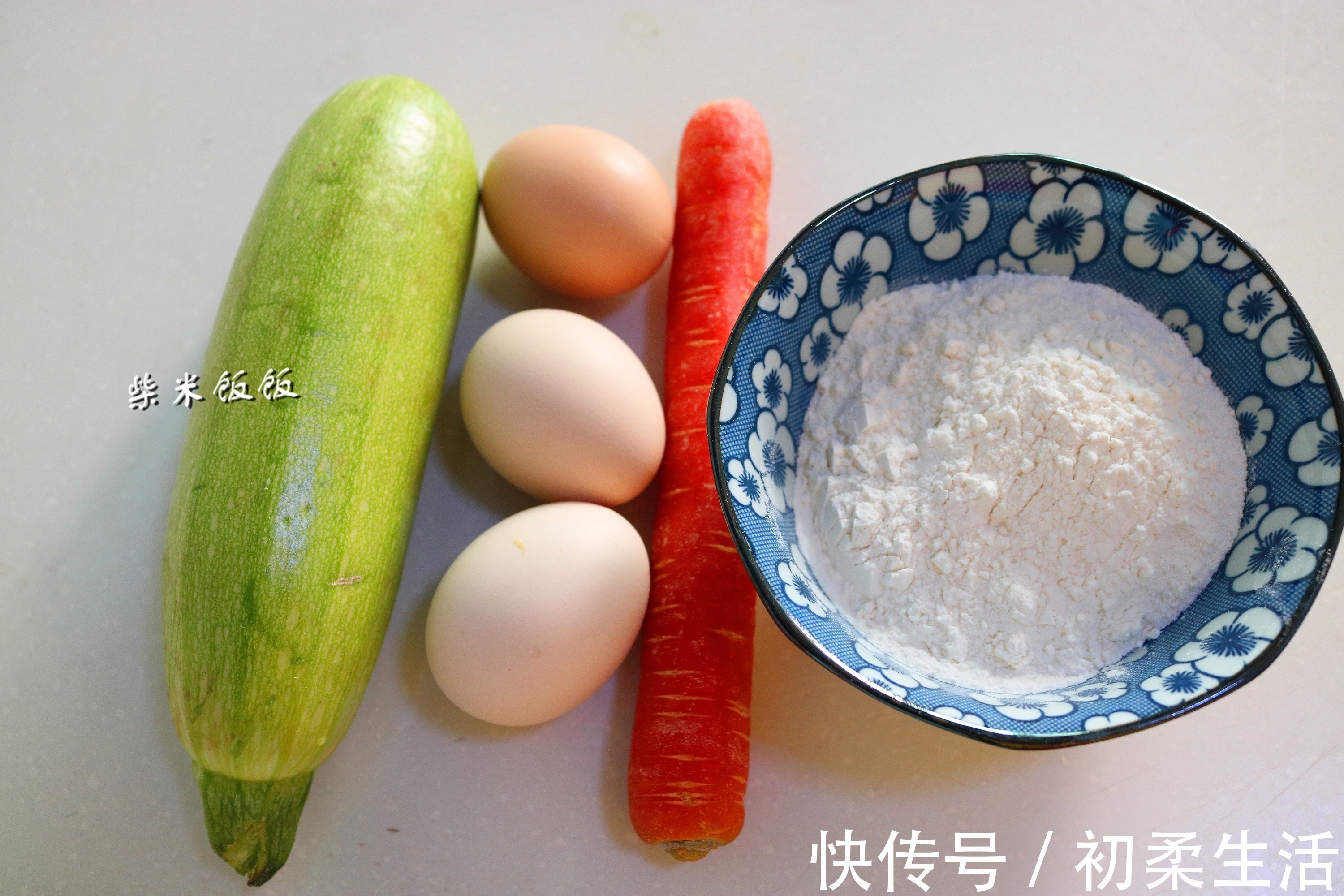 蔬菜|早餐做这饼，两种蔬菜搭配，又香又软，2分钟1张，全家爱吃
