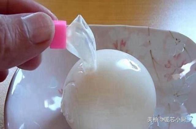 气球|60岁大妈把牛奶装气球里，邻居都嘲笑她，30分钟后却花钱来学