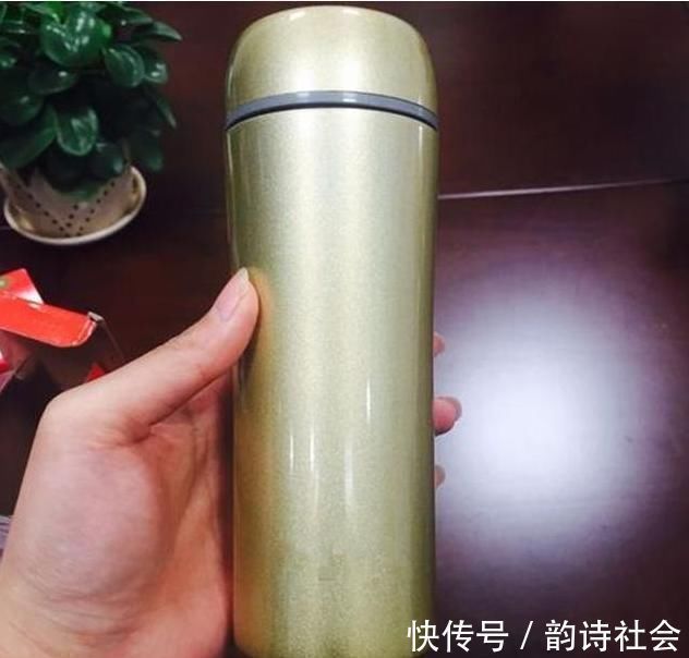 保温杯|这种“毒保温杯”卷土重来,好水进去变“毒水”,家长要仔细辨别
