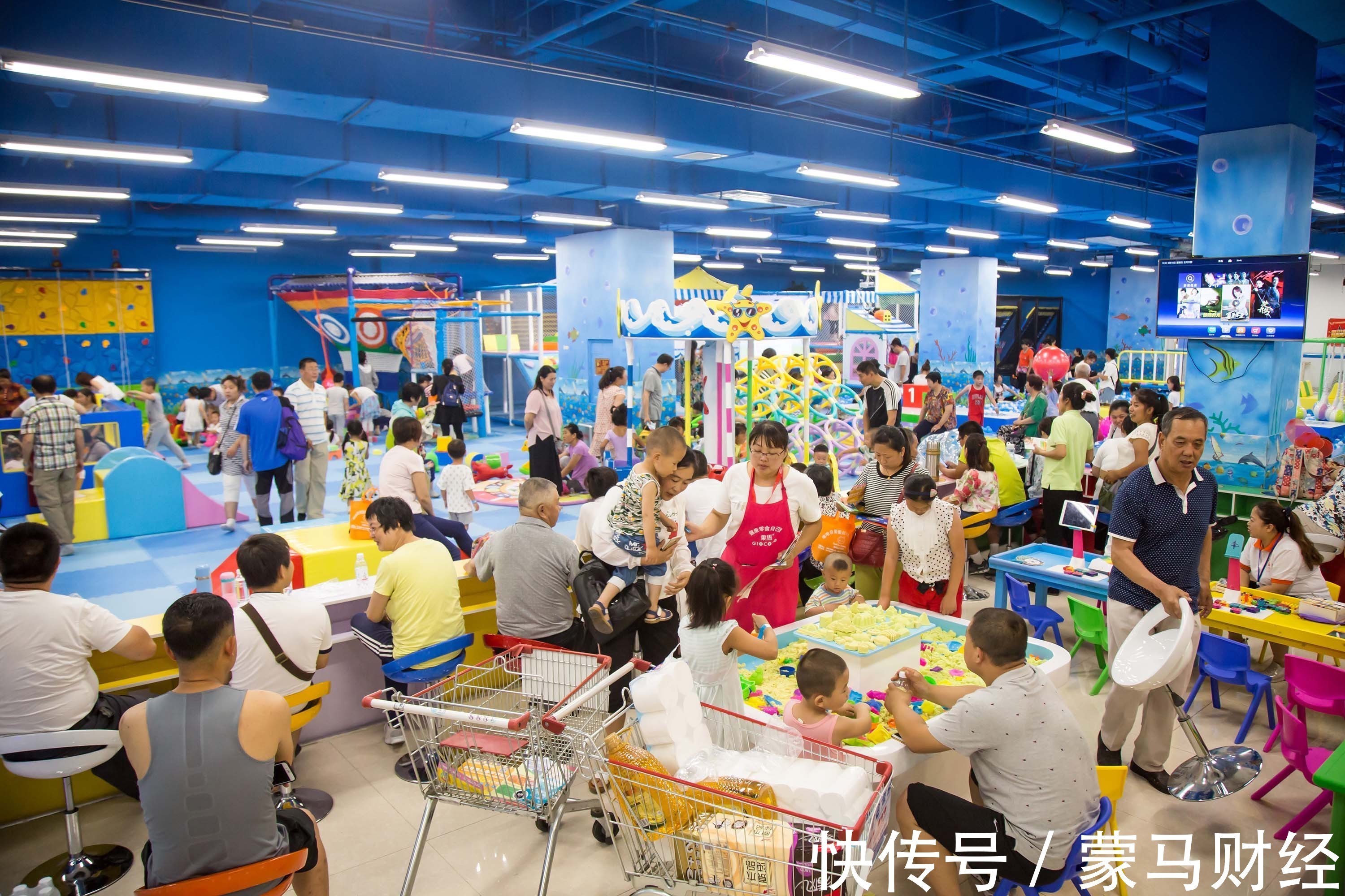 diy|报什么班?去哪里玩?购物中心成酷爸、辣妈、潮娃的“避风港”